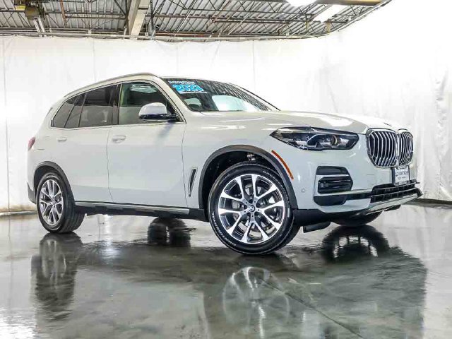Used 2023 BMW X5 xDrive40i w/ Premium Package AWD/4WD image 16