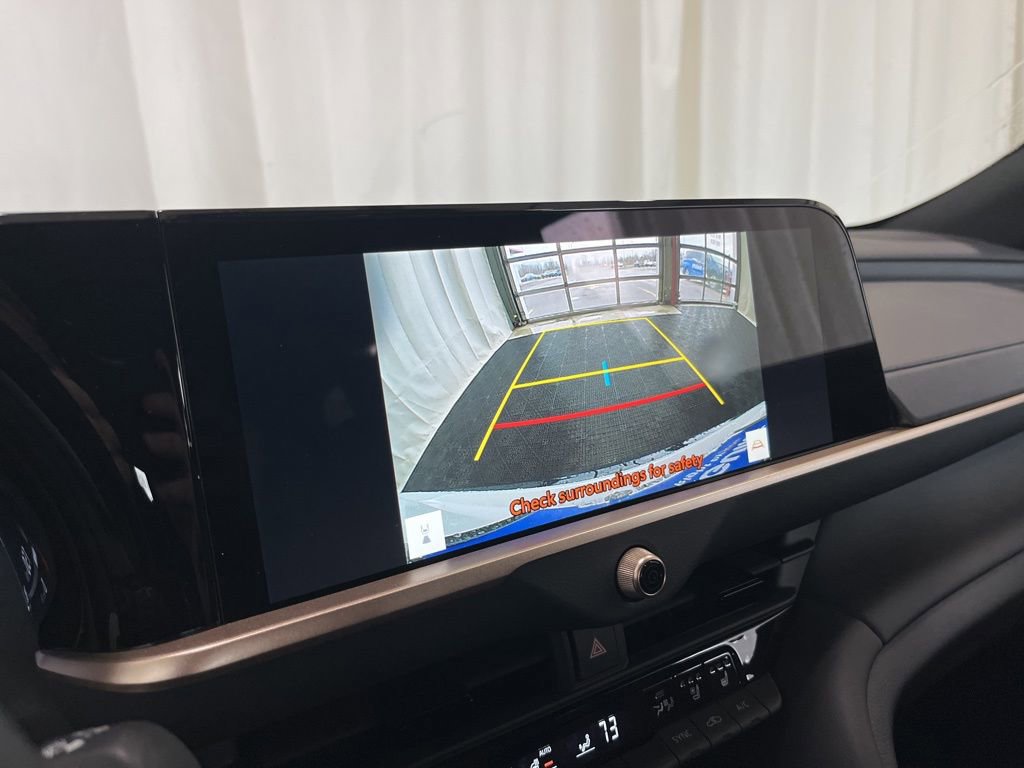 New 2026 Toyota Crown Signia image 12