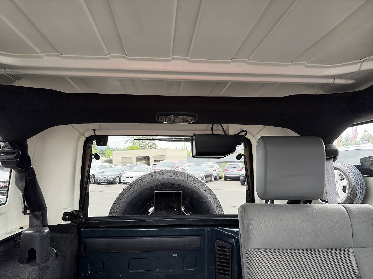 Used 2008 Jeep Wrangler Unlimited Sahara AWD/4WD image 33