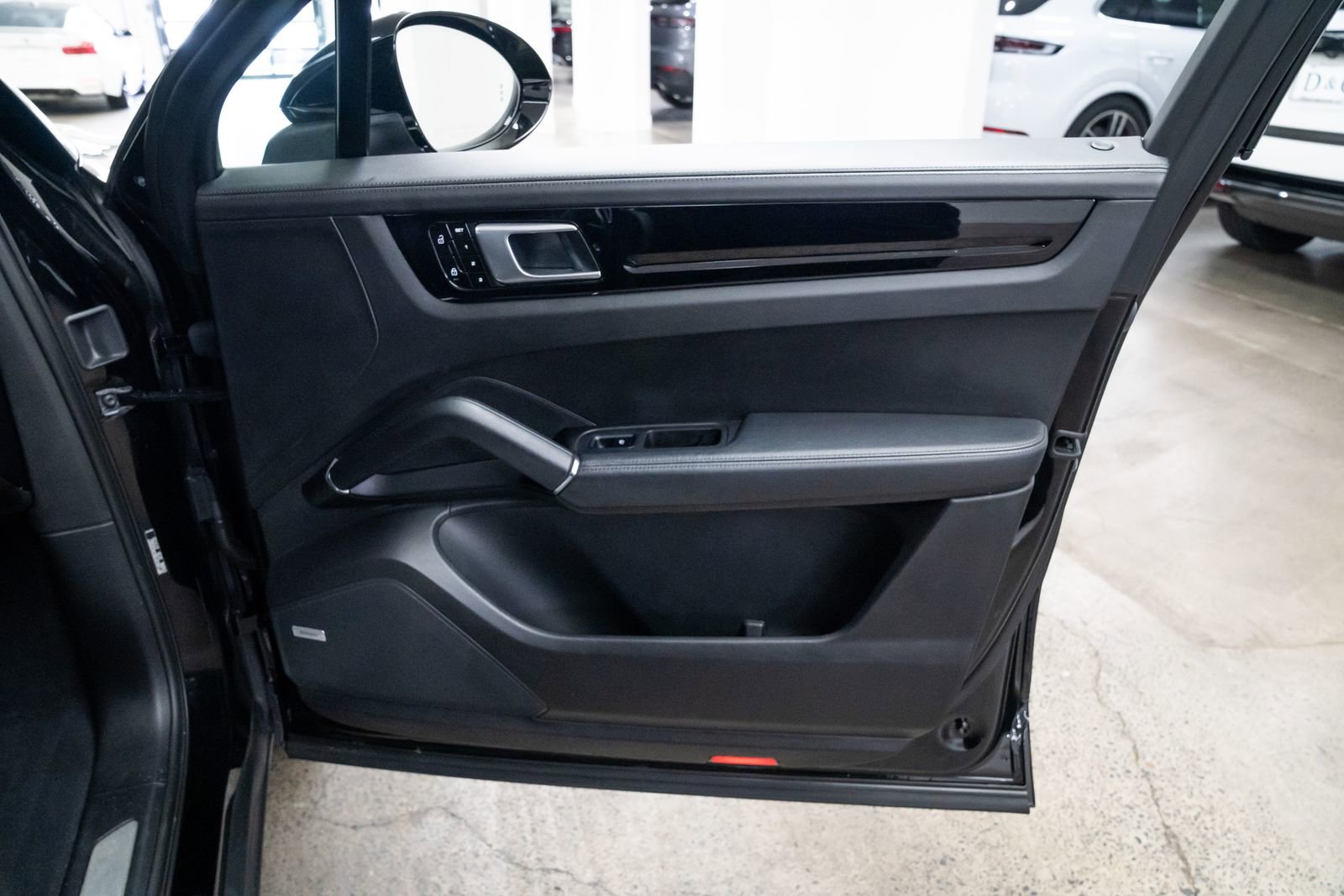 Used 2019 Porsche Cayenne image 22