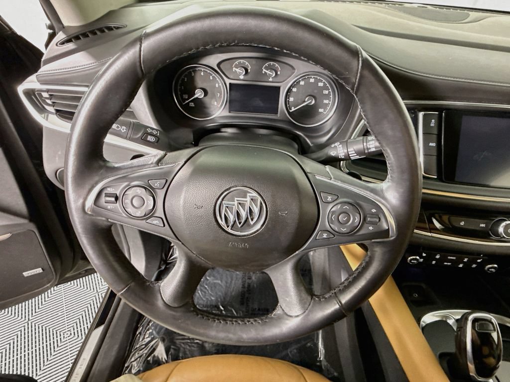 Used 2018 Buick Enclave Premium AWD/4WD image 22