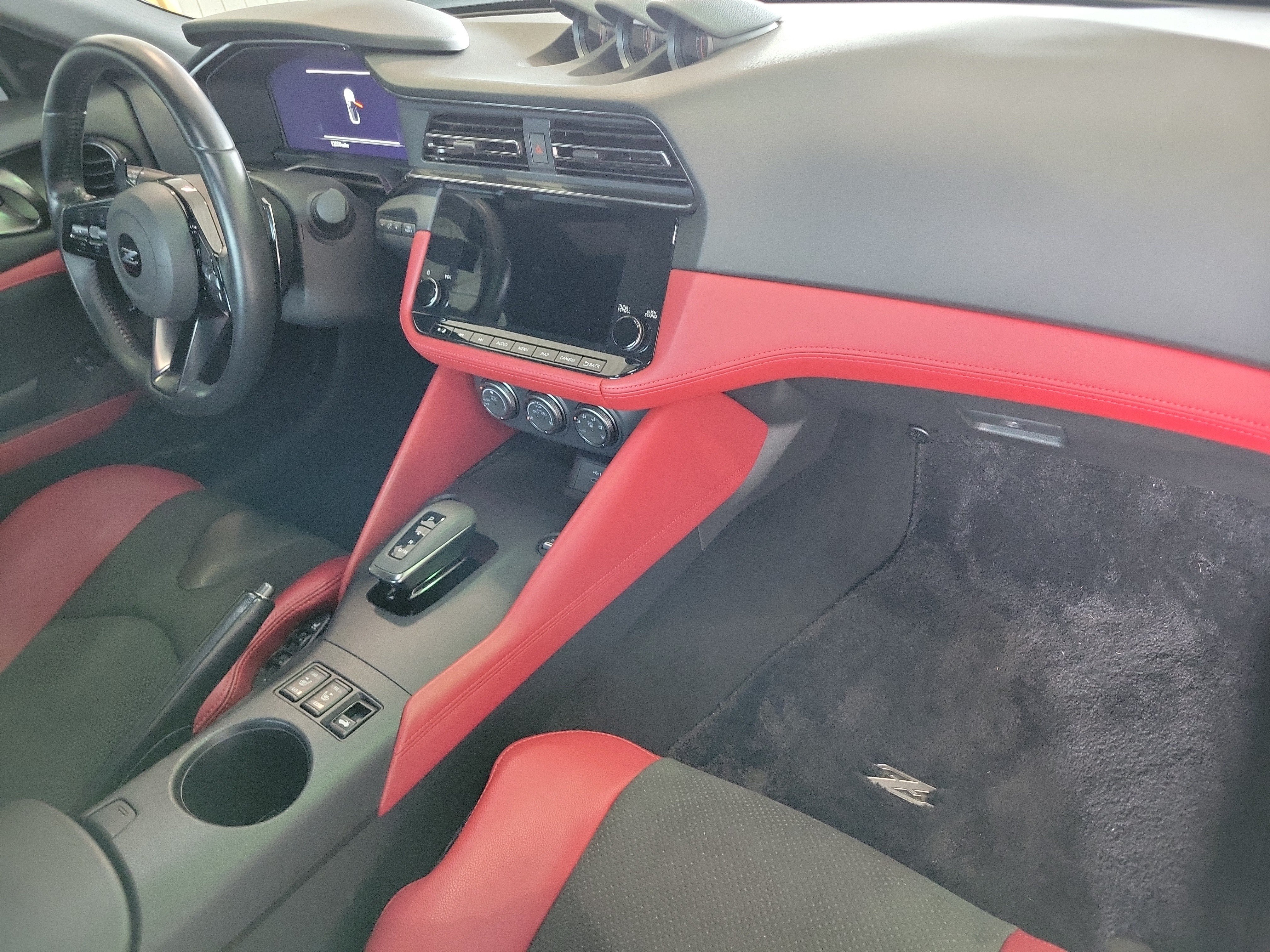 Used 2024 Nissan Z Performance w/ Floor Mat Package RWD image 14