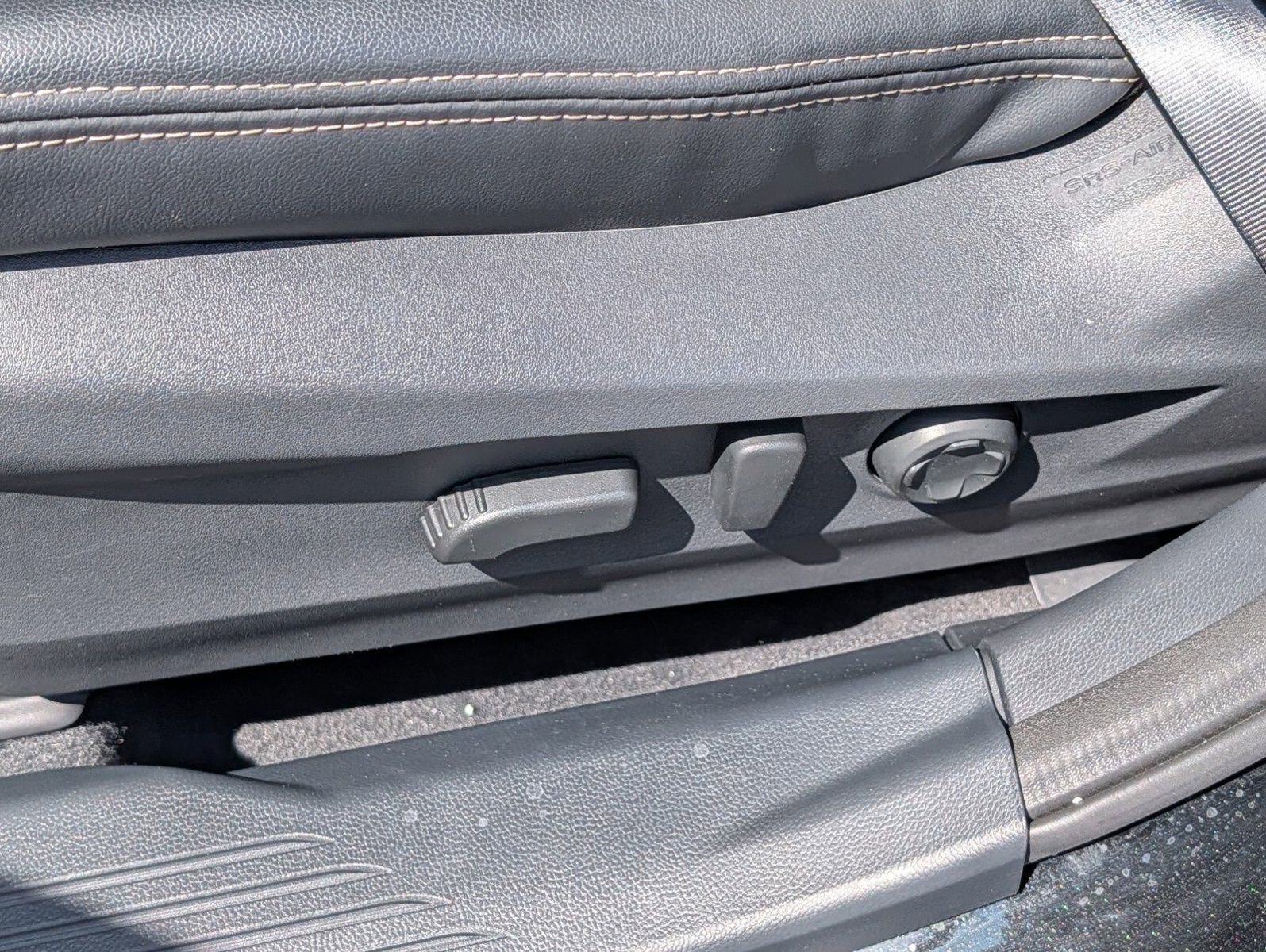 Used 2025 Subaru Outback Limited AWD/4WD image 17