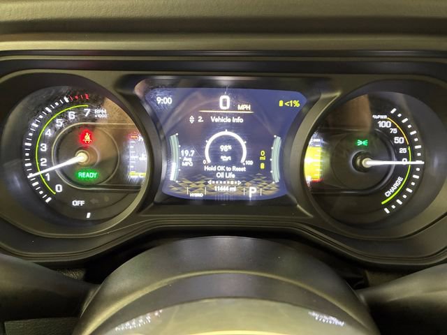 Used 2025 Jeep Wrangler Unlimited Sahara w/ Safety Group image 25