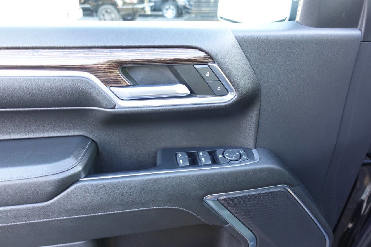 Used 2023 GMC Sierra 1500 Elevation AWD/4WD image 8