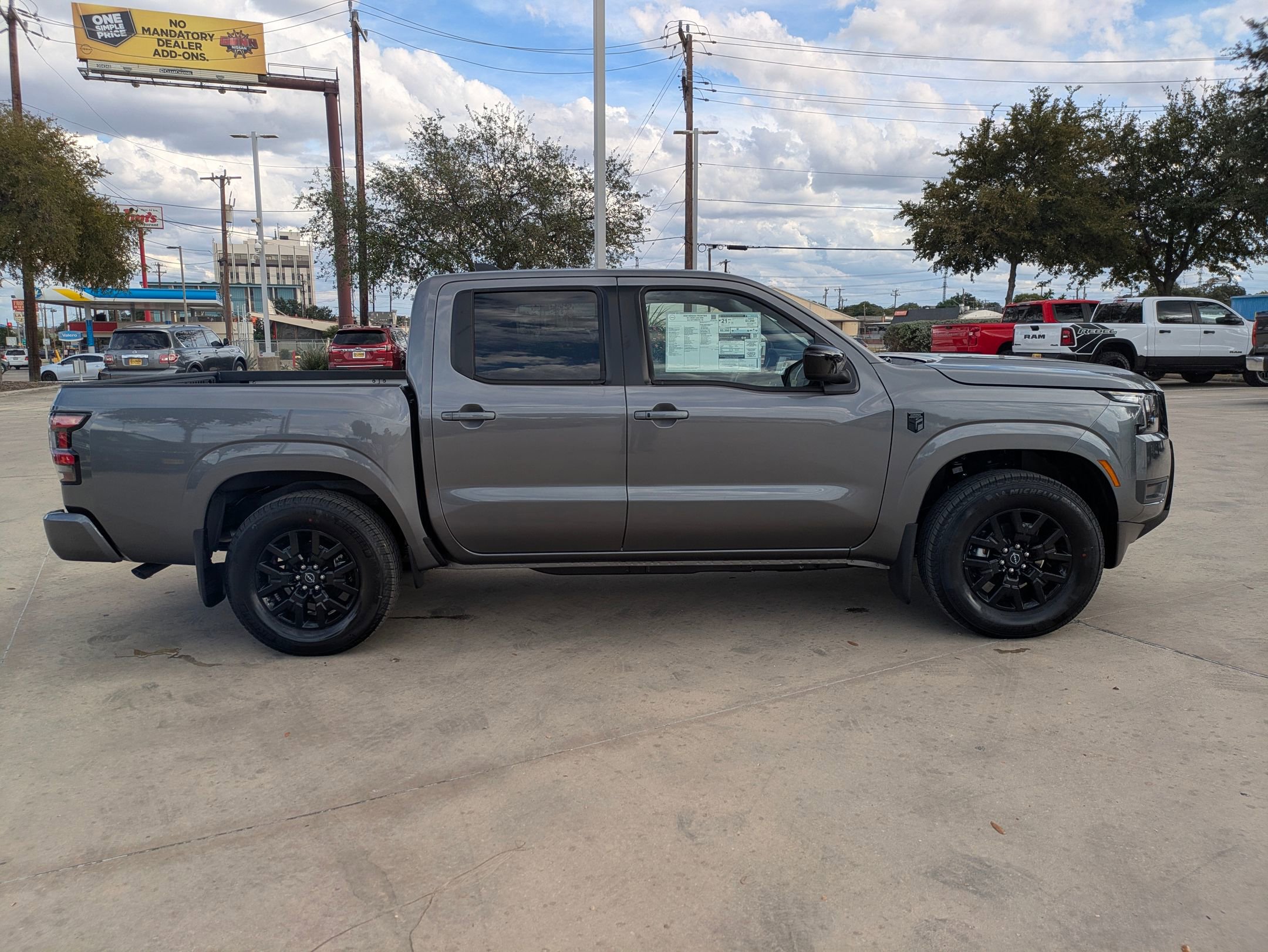 New 2026 Nissan Frontier SV image 2