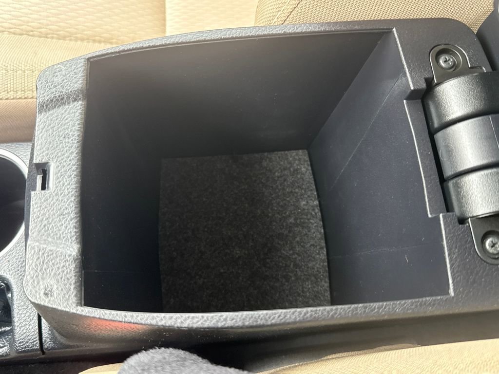 Used 2015 Toyota Corolla LE image 28