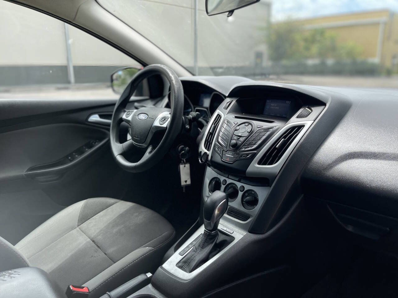 Used 2014 Ford Focus SE FWD image 20