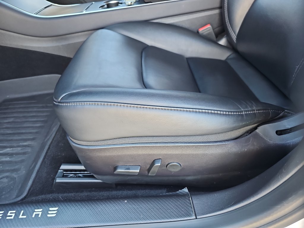 Used 2019 Tesla Model 3 Standard Range RWD image 18