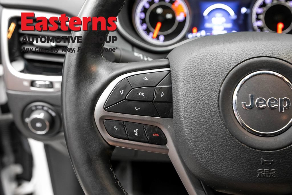 Used 2019 Jeep Cherokee Limited AWD/4WD image 15