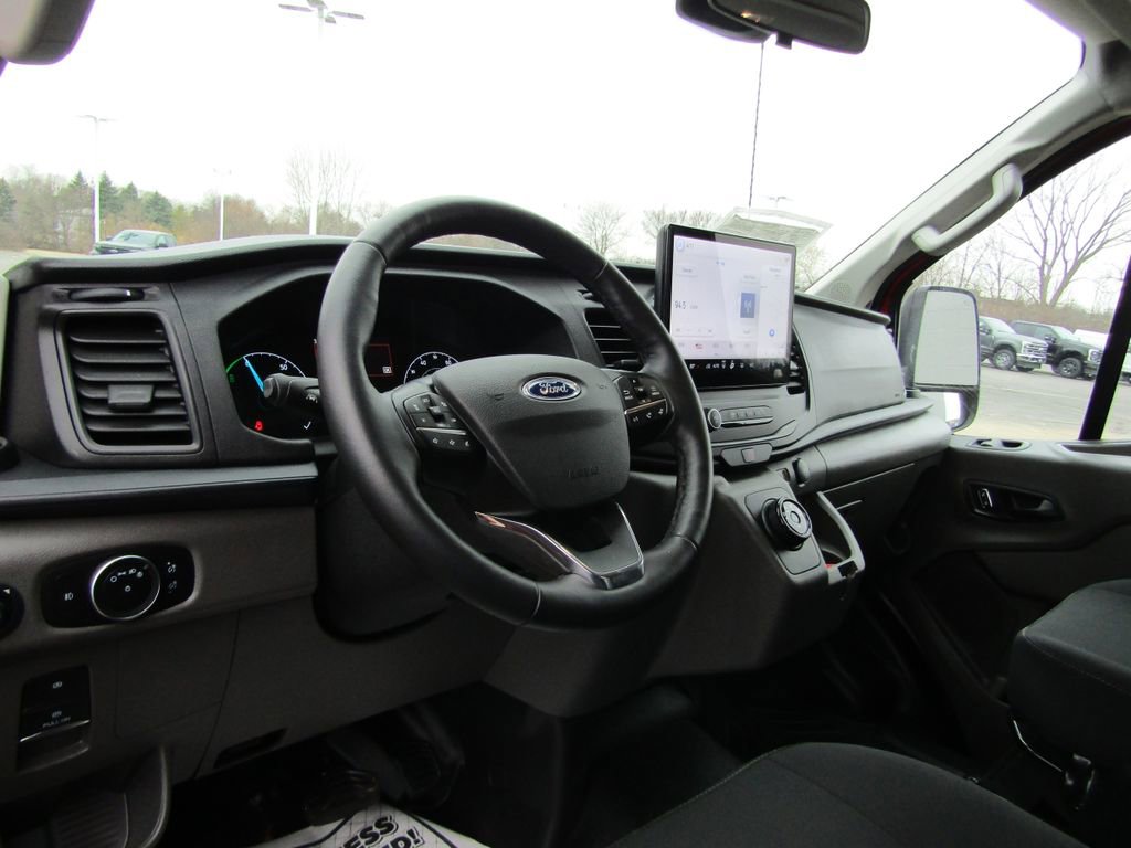 Used 2024 Ford E-Transit Low Roof image 15