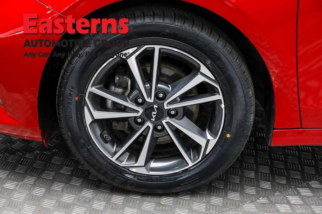 Used 2024 Kia Forte LXS image 32