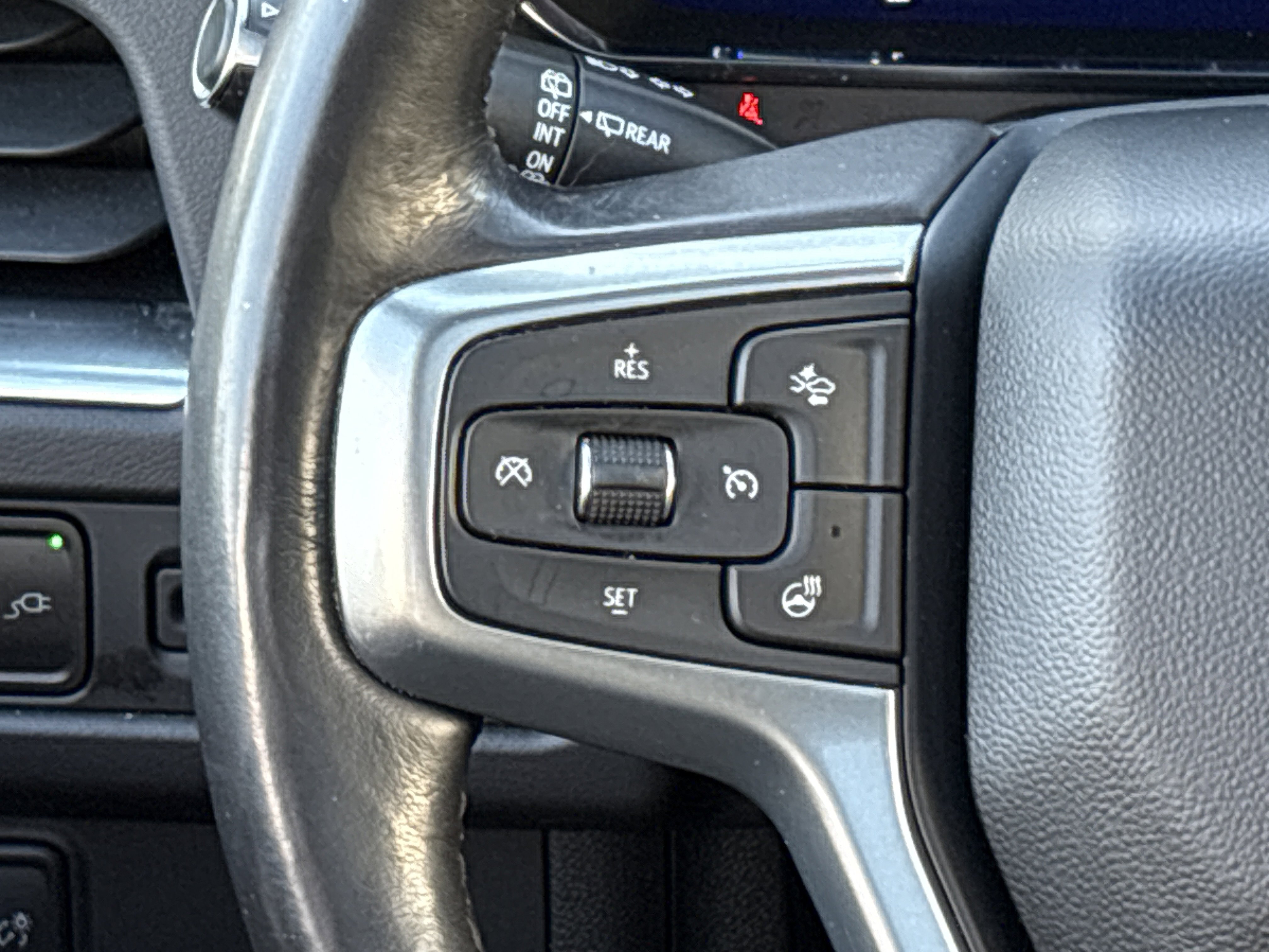 Used 2022 Chevrolet Tahoe LT w/ Luxury Package image 22