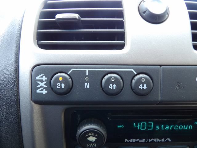 Used 2008 Chevrolet Colorado LT w/ LT Preferred Equipment Group AWD/4WD image 17