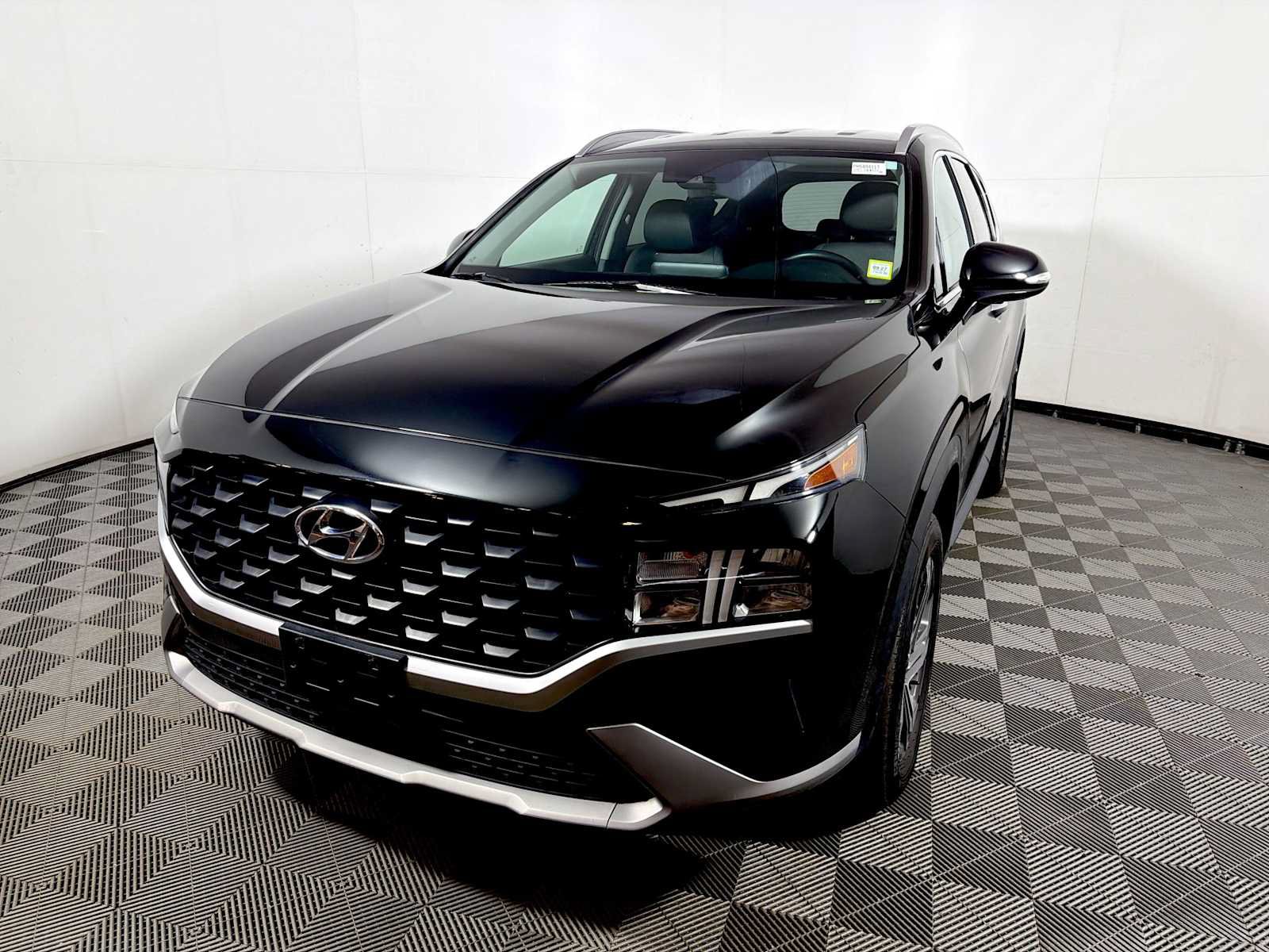 Used 2023 Hyundai Santa Fe SEL AWD/4WD image 3