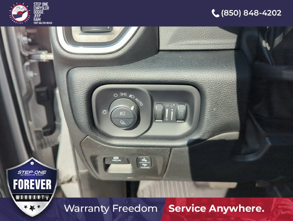 Used 2022 RAM 1500 Laramie w/ Sport Appearance Package AWD/4WD image 19