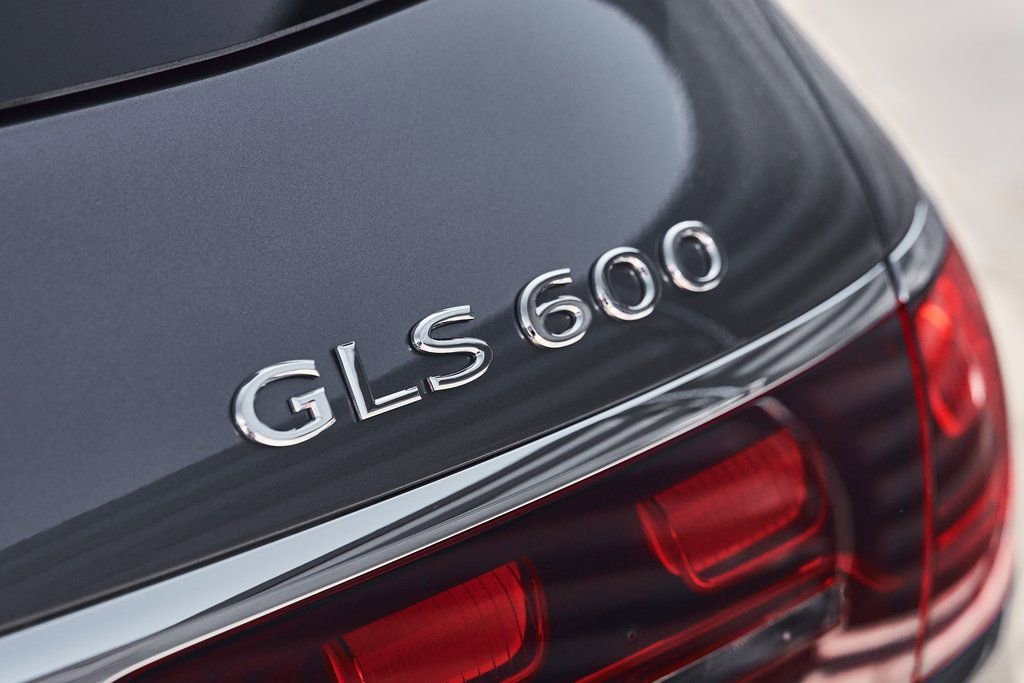 Used 2025 Mercedes-Benz Maybach GLS 600 4MATIC image 13