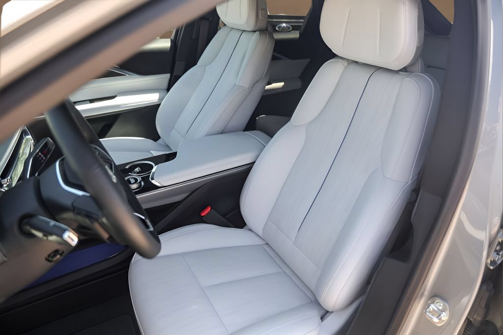 Certified 2024 Cadillac Lyriq Sport RWD image 7