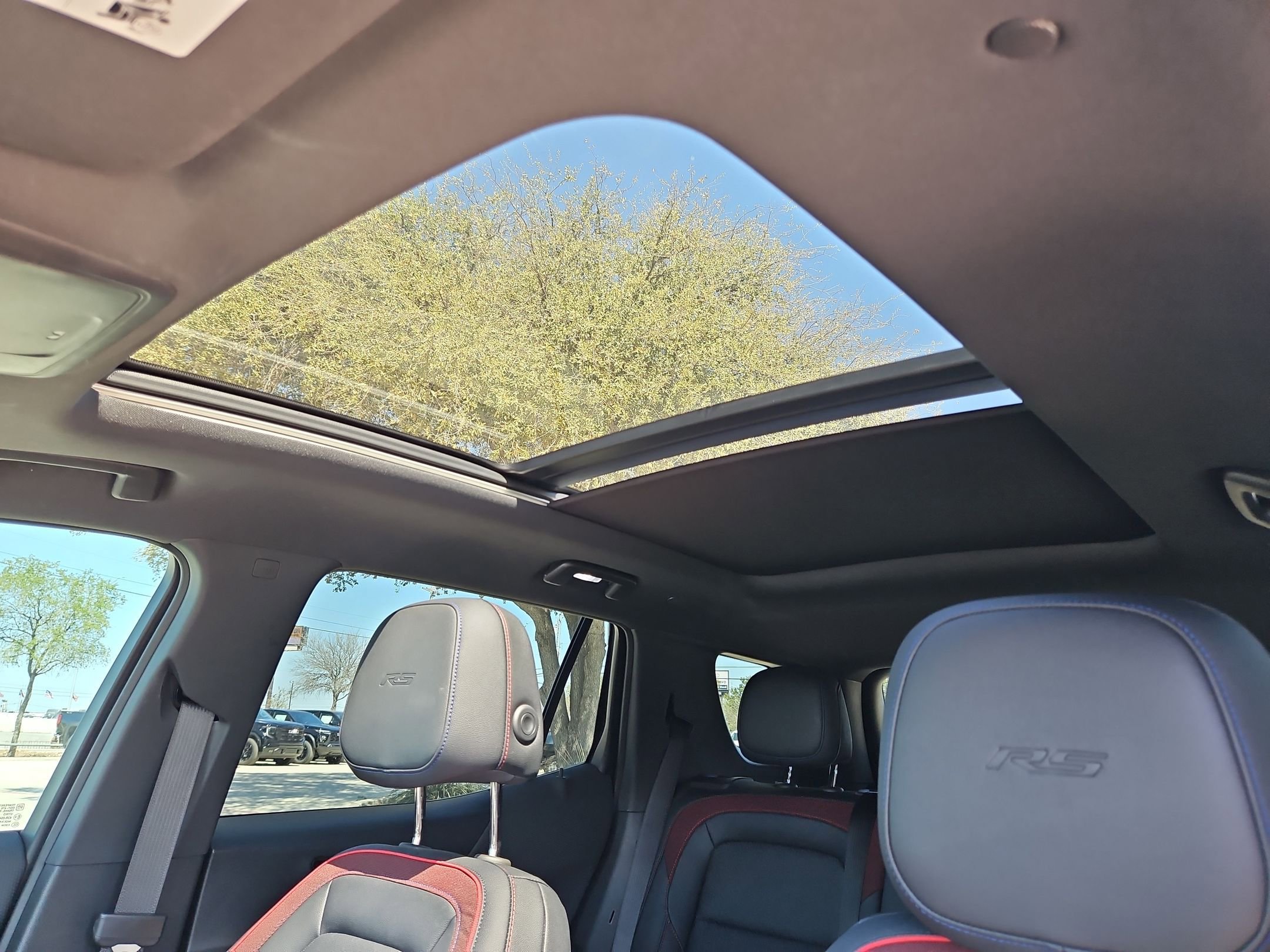 Certified 2025 Chevrolet Equinox RS w/ Safety and Technology Package image 14