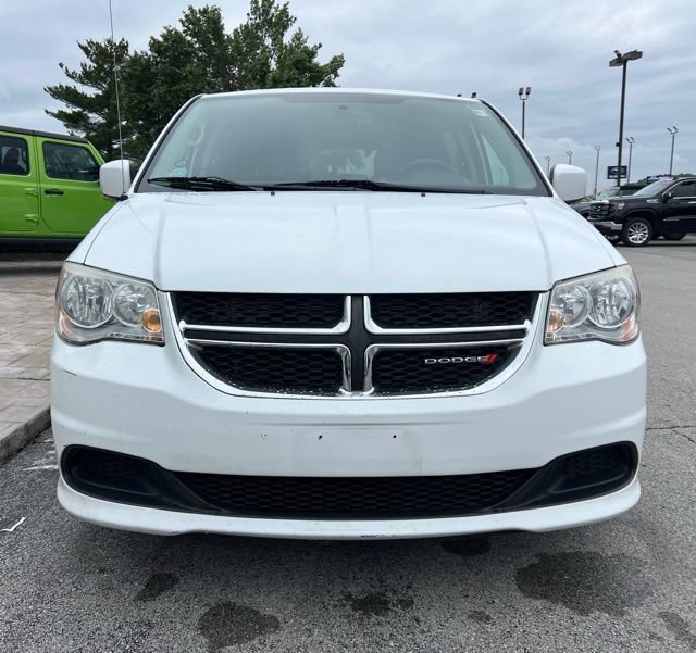 Used 2015 Dodge Grand Caravan SXT w/ UConnect Hands-Free Group FWD image 4