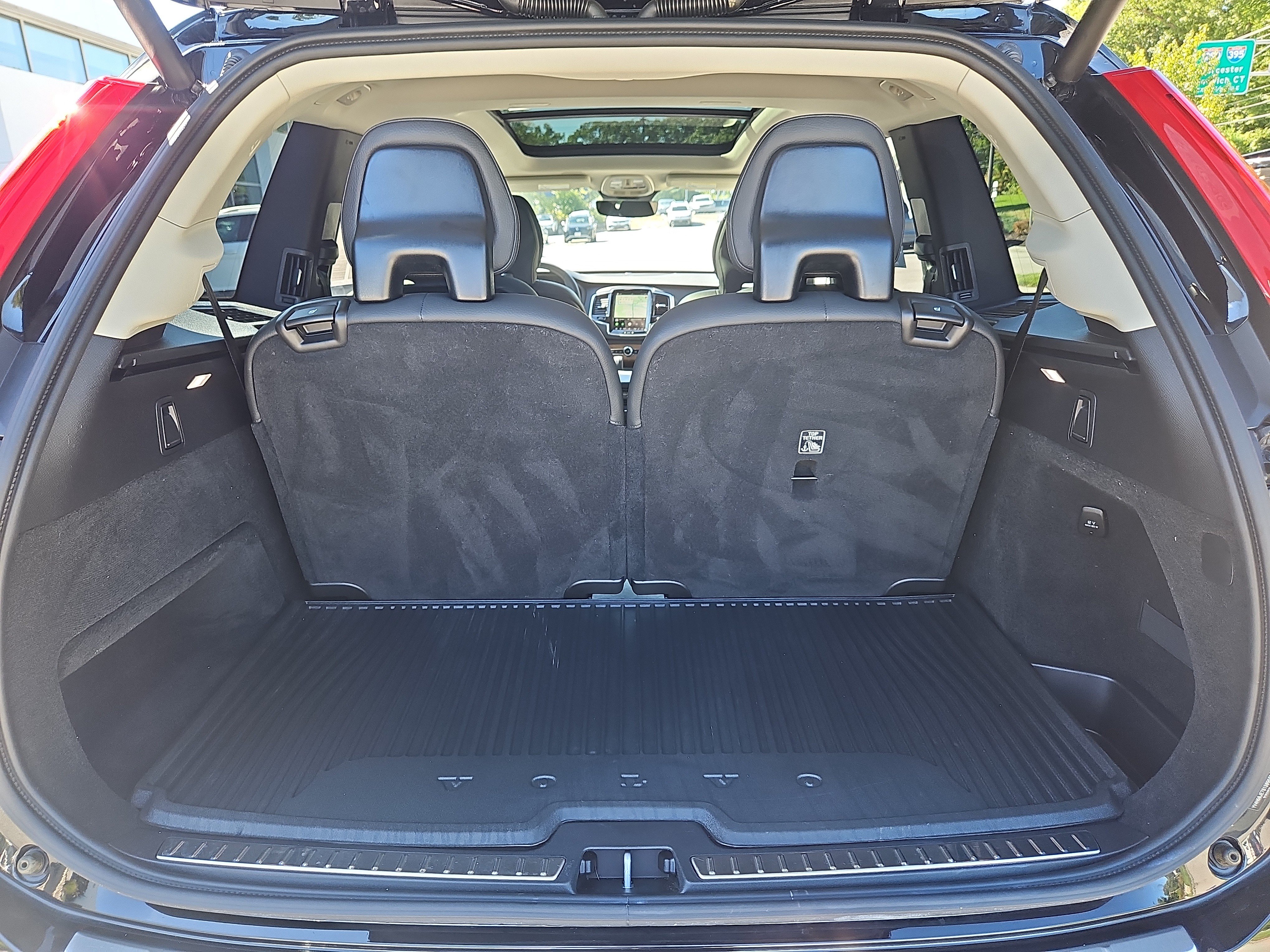 Used 2025 Volvo XC90 T8 Plus w/ Protection Package Premier AWD/4WD image 33