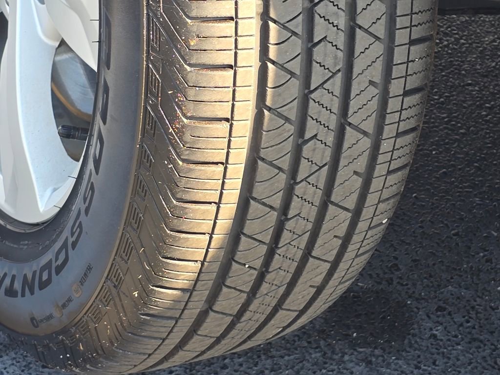 Certified 2025 Kia Sorento LX image 25