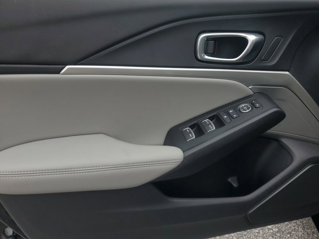 Certified 2025 Acura Integra Base image 16