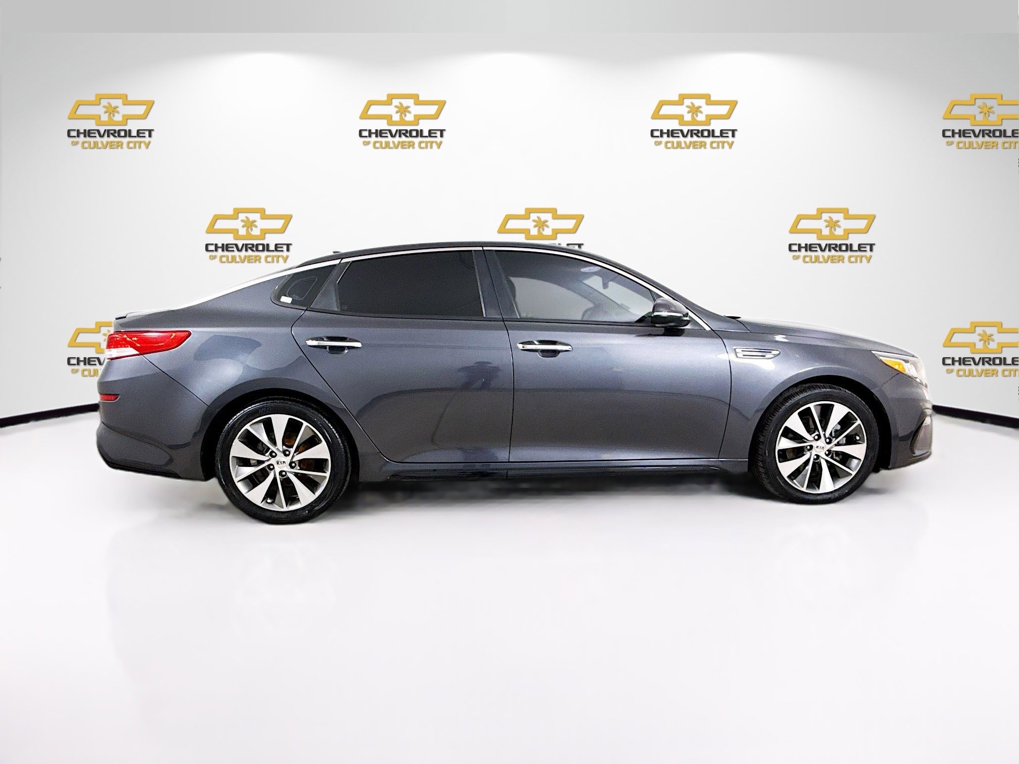 Used 2019 Kia Optima S image 8