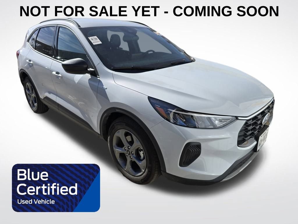 Used 2025 Ford Escape ST-Line image 1