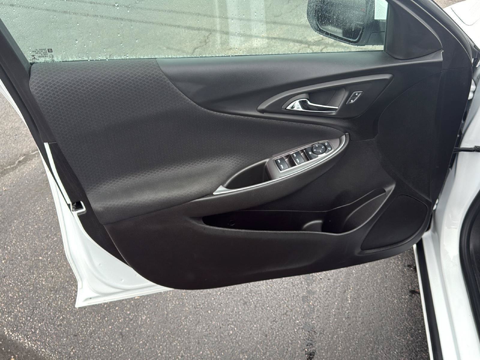 Used 2024 Chevrolet Malibu LT FWD image 21