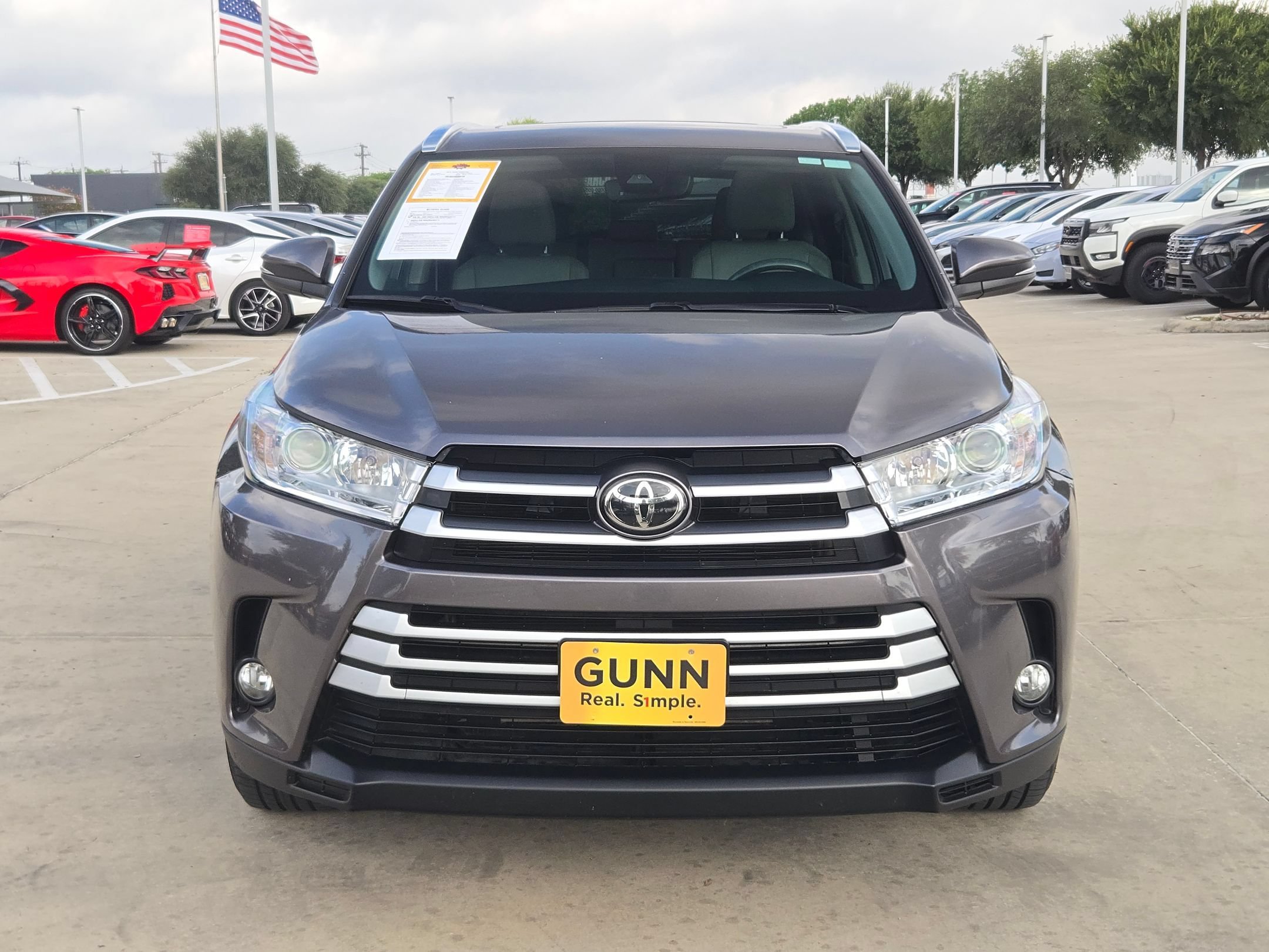 Used 2019 Toyota Highlander XLE FWD image 8
