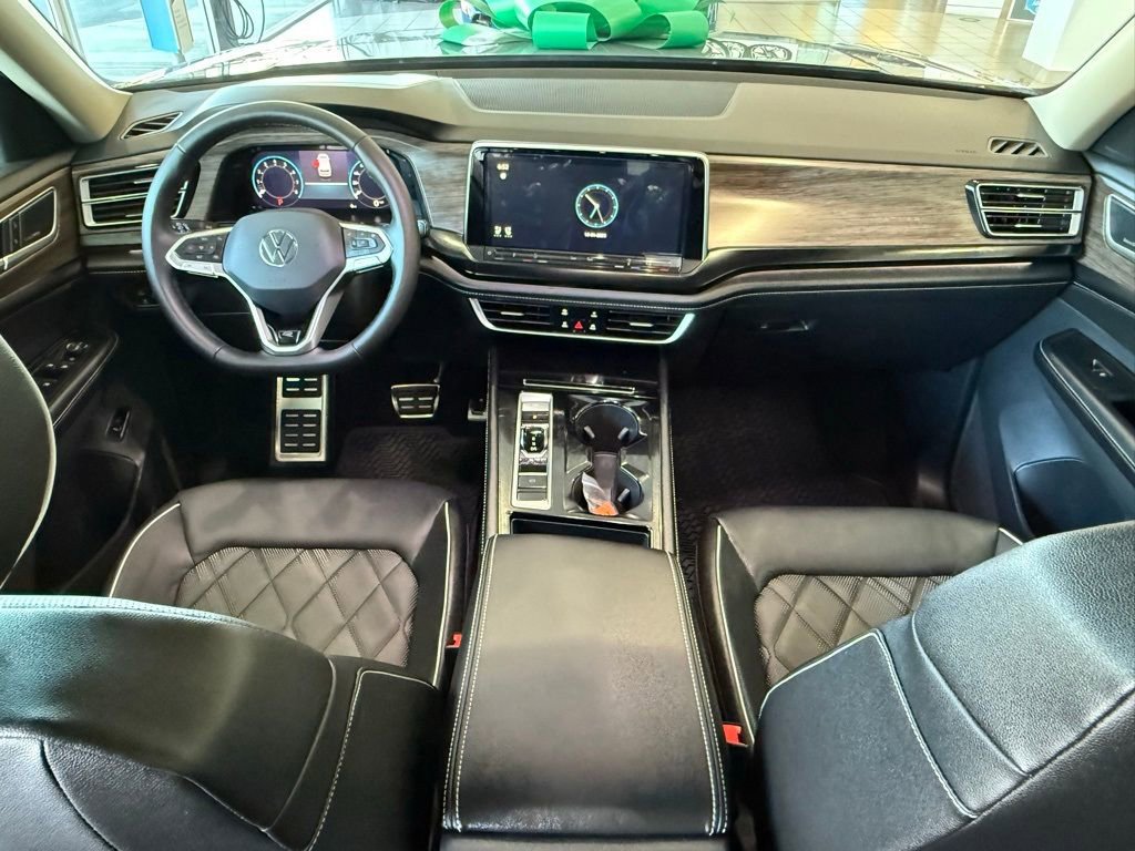 New 2026 Volkswagen Atlas SEL Premium R-Line image 18
