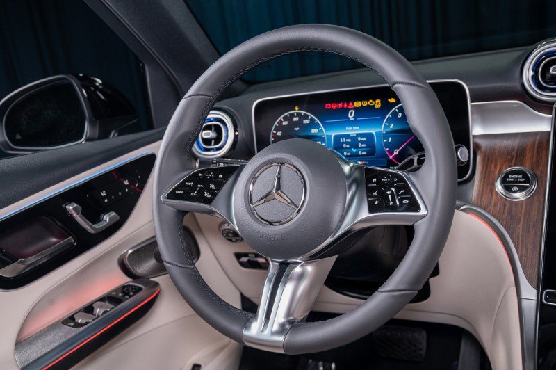 Certified 2026 Mercedes-Benz GLC 300 image 18