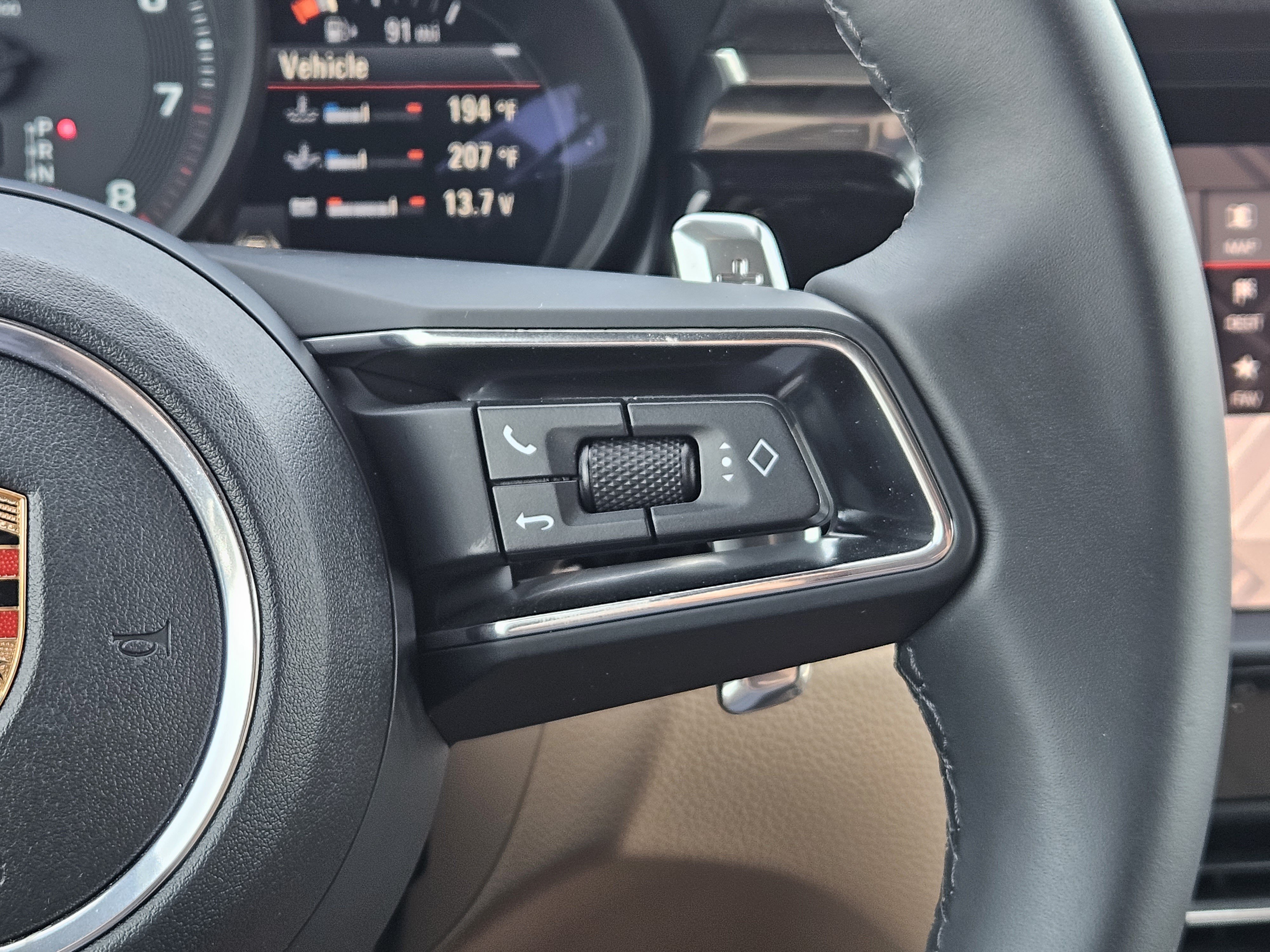 Certified 2026 Porsche Macan AWD/4WD image 28