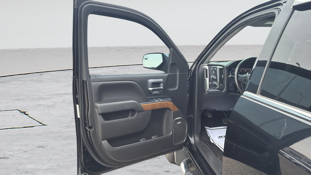 Used 2018 Chevrolet Silverado 1500 LTZ w/ Sport Package AWD/4WD image 24