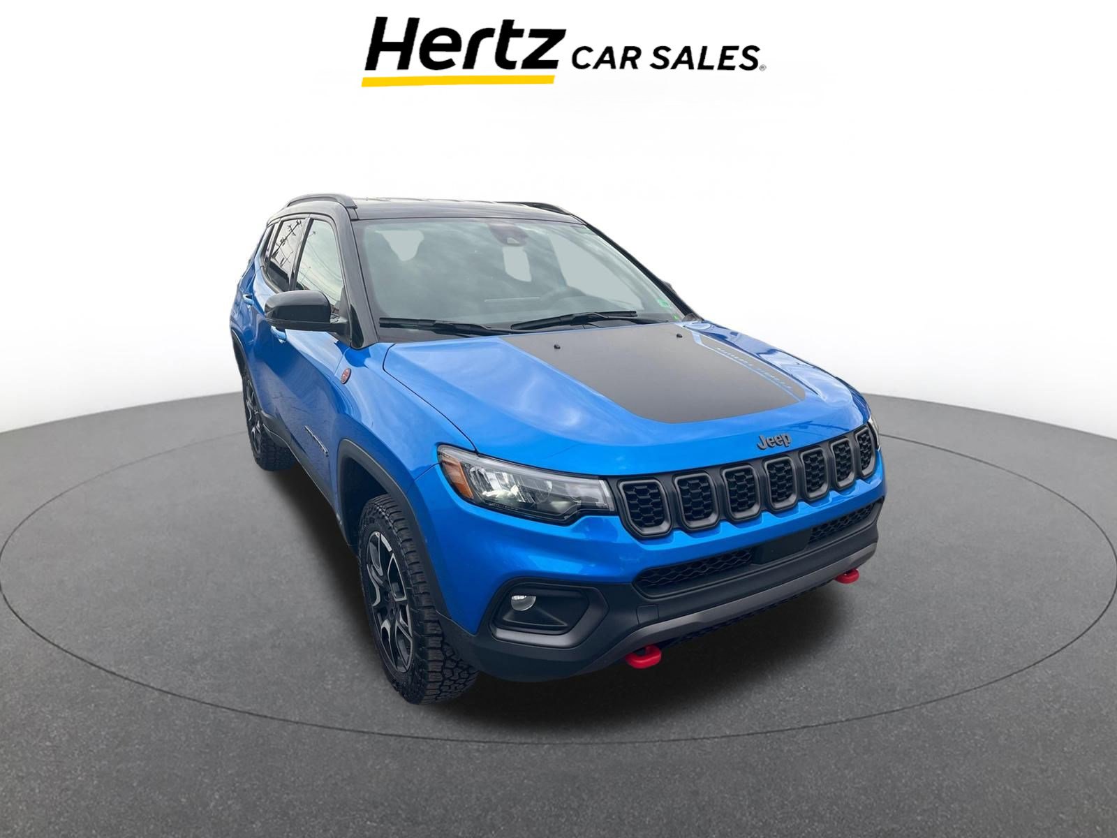 Used 2025 Jeep Compass Trailhawk image 1