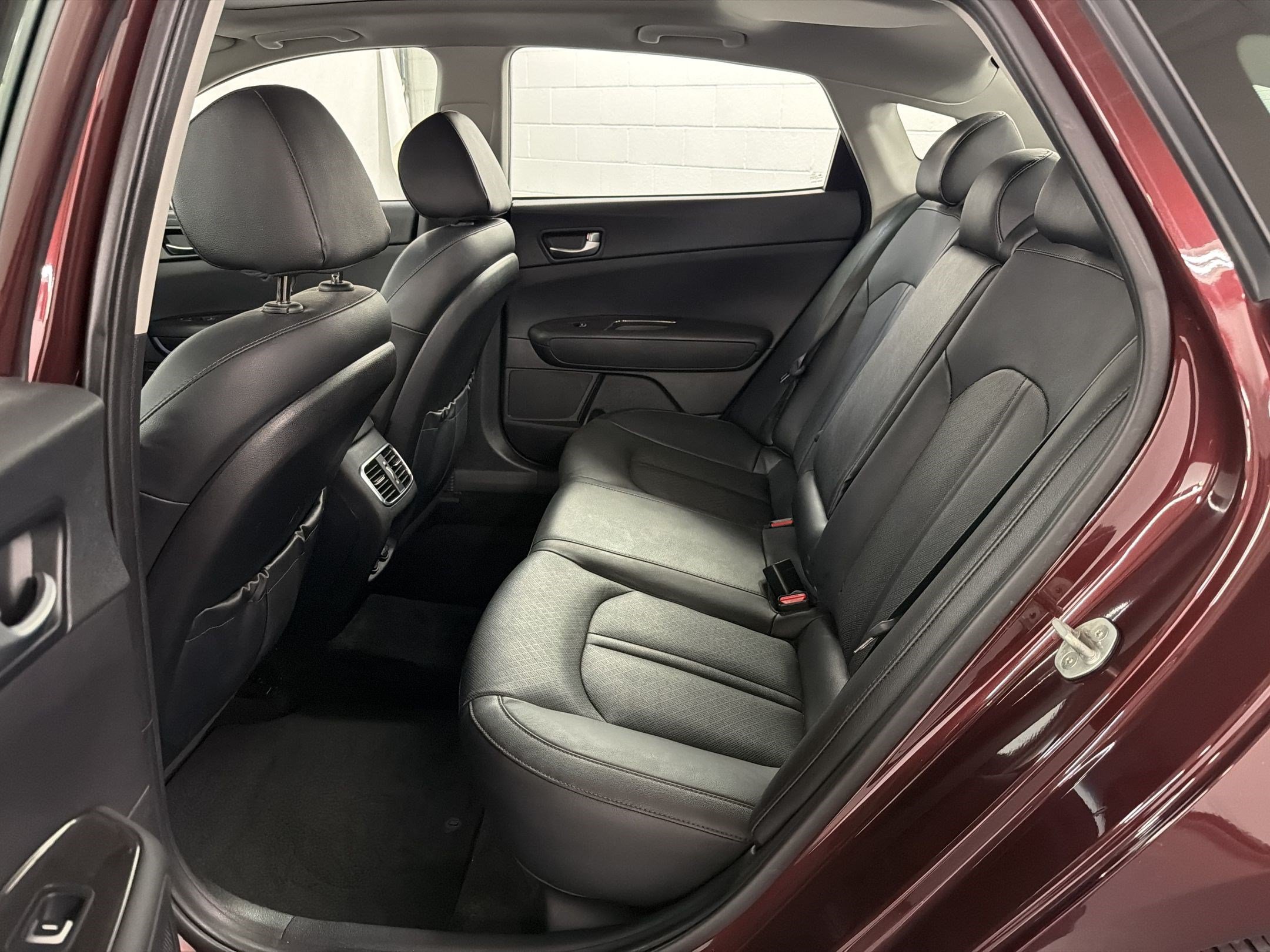 Used 2020 Kia Optima Premium FWD image 14