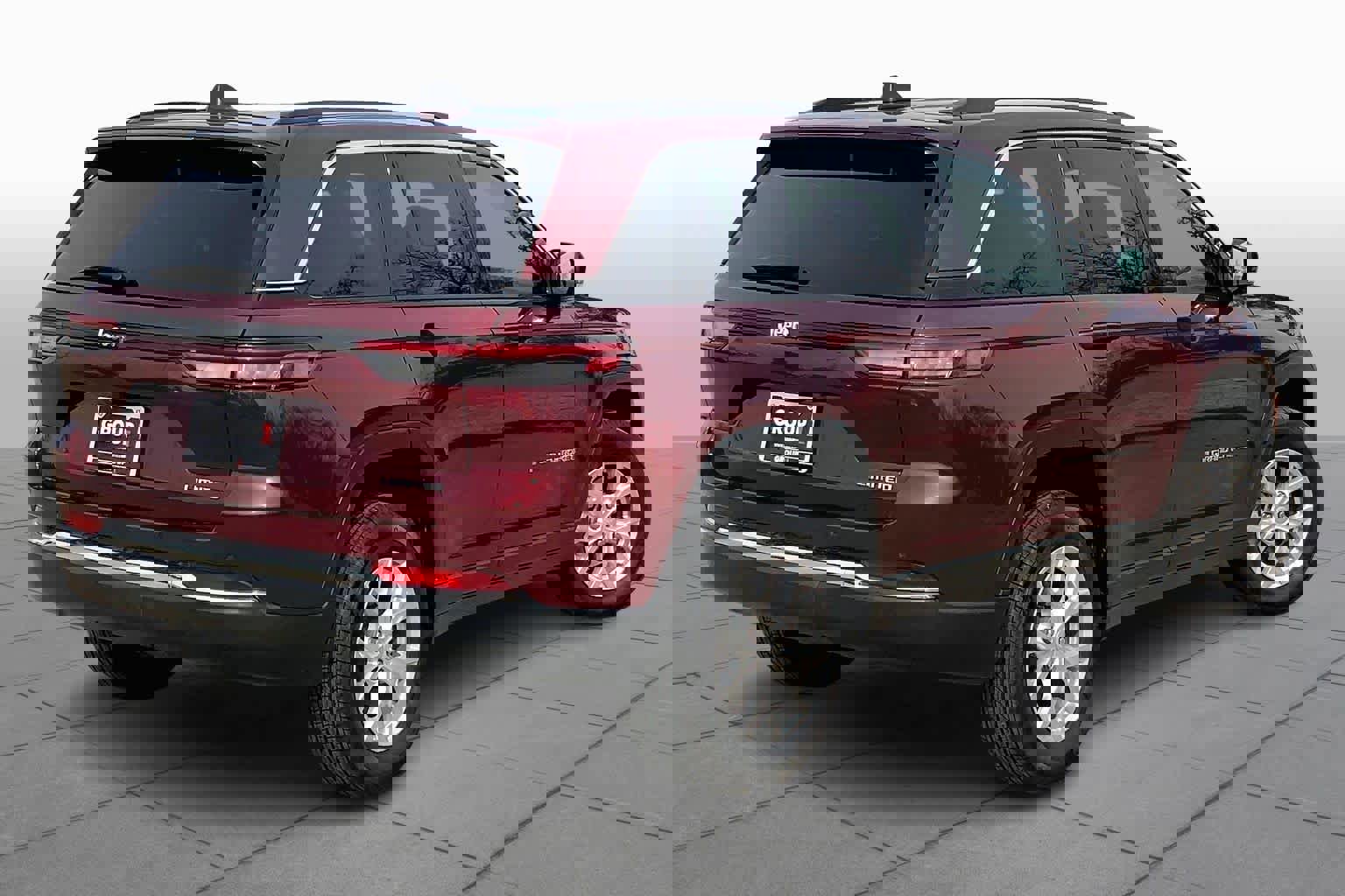 Used 2024 Jeep Grand Cherokee Limited image 13