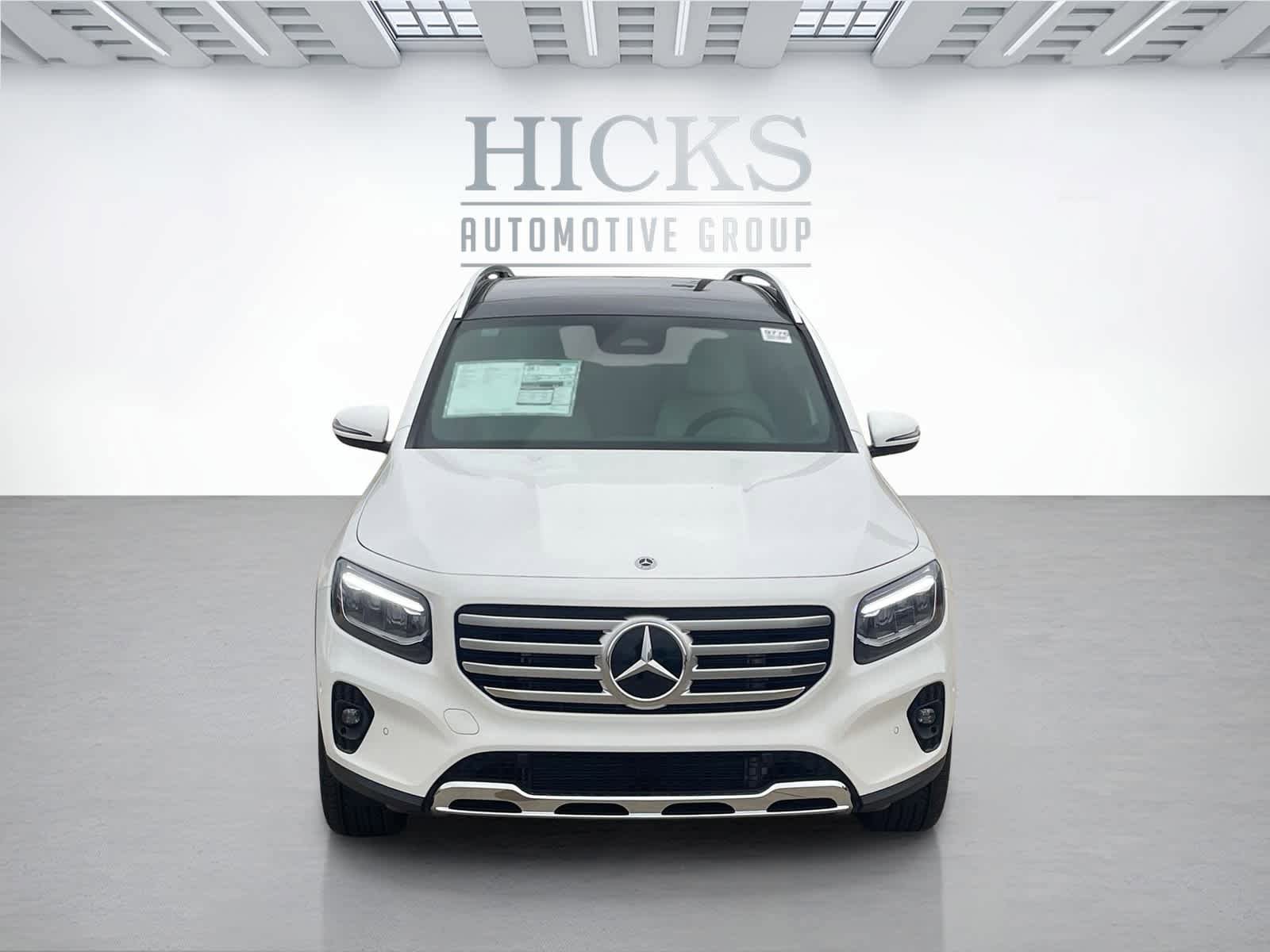New 2026 Mercedes-Benz GLB 250 image 2