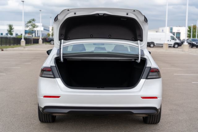 Used 2024 Honda Accord LX image 17