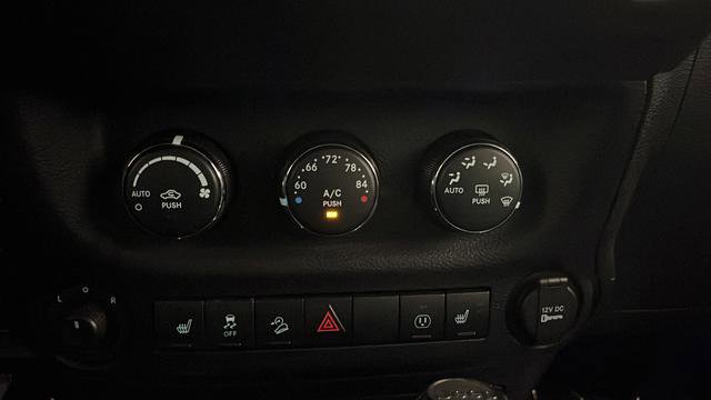 Used 2015 Jeep Wrangler Unlimited Sahara w/ Dual Top Group image 17