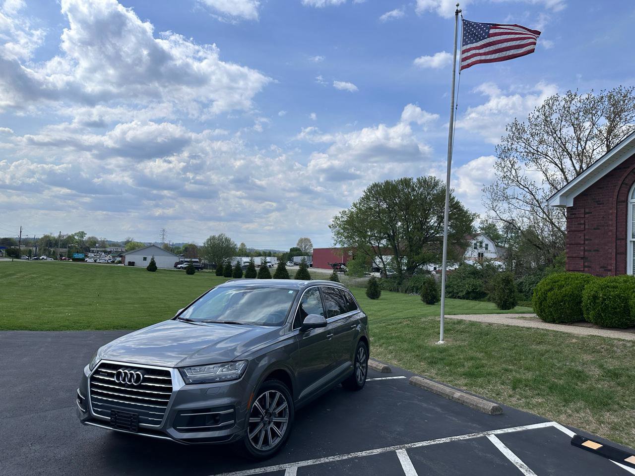 Used 2017 Audi Q7 2.0T Premium Plus w/ Premium Plus Package AWD/4WD image 1