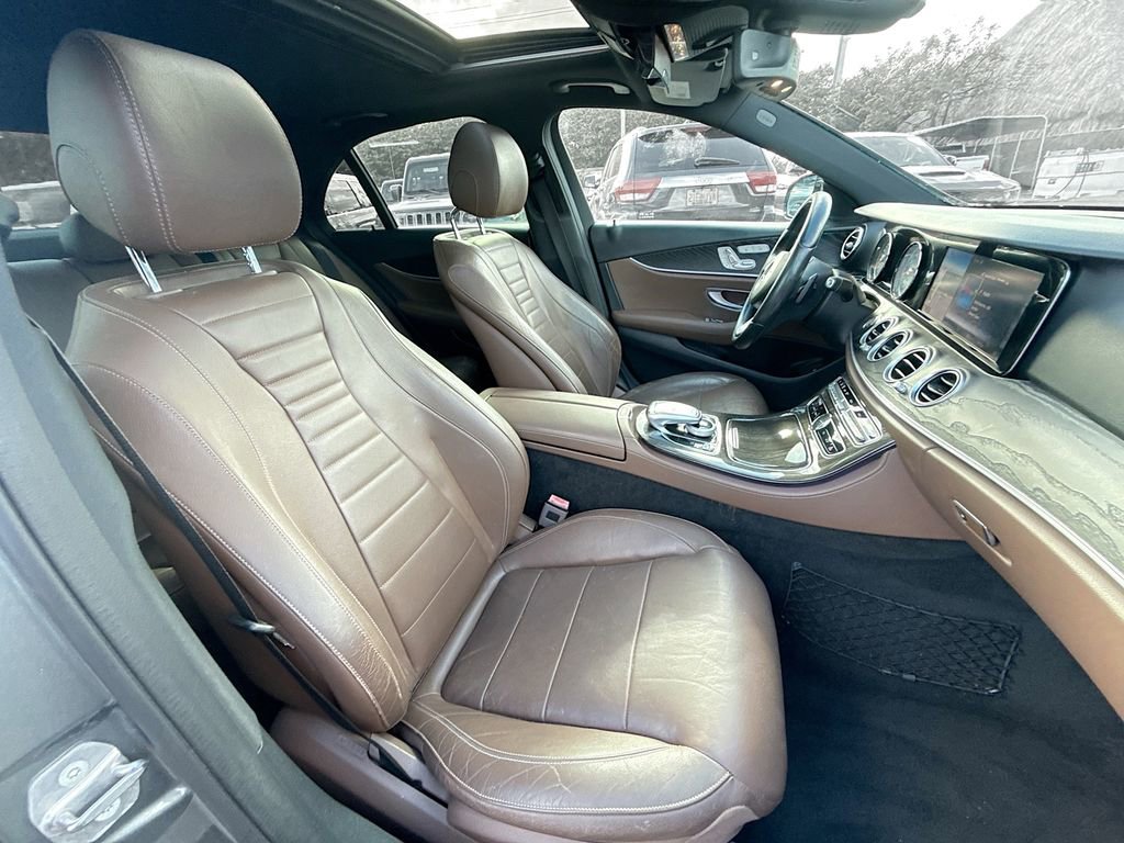 Used 2017 Mercedes-Benz E 300 image 31