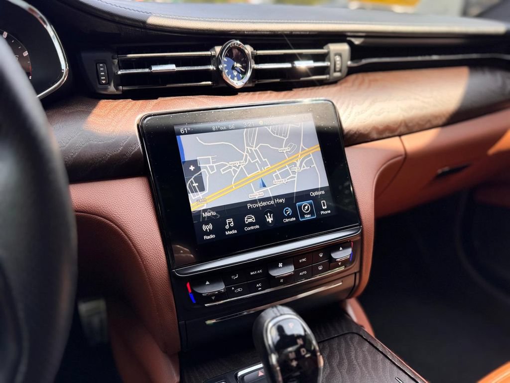 Used 2018 Maserati Quattroporte S Q4 AWD/4WD image 18