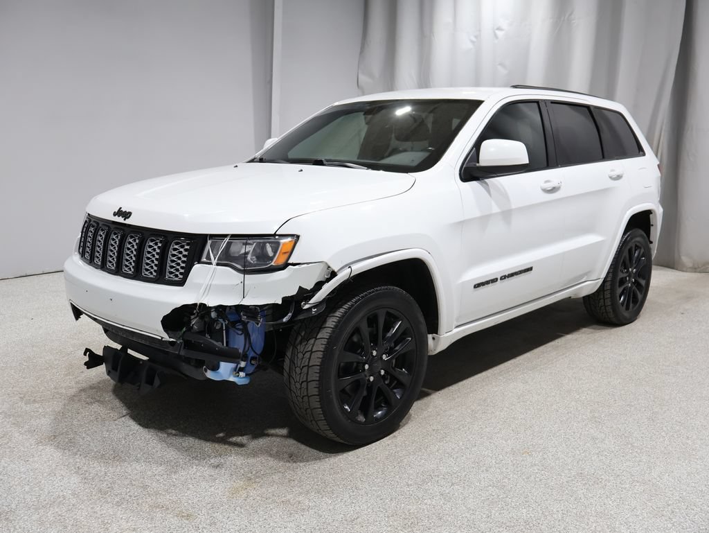 Used 2018 Jeep Grand Cherokee Altitude AWD/4WD image 6