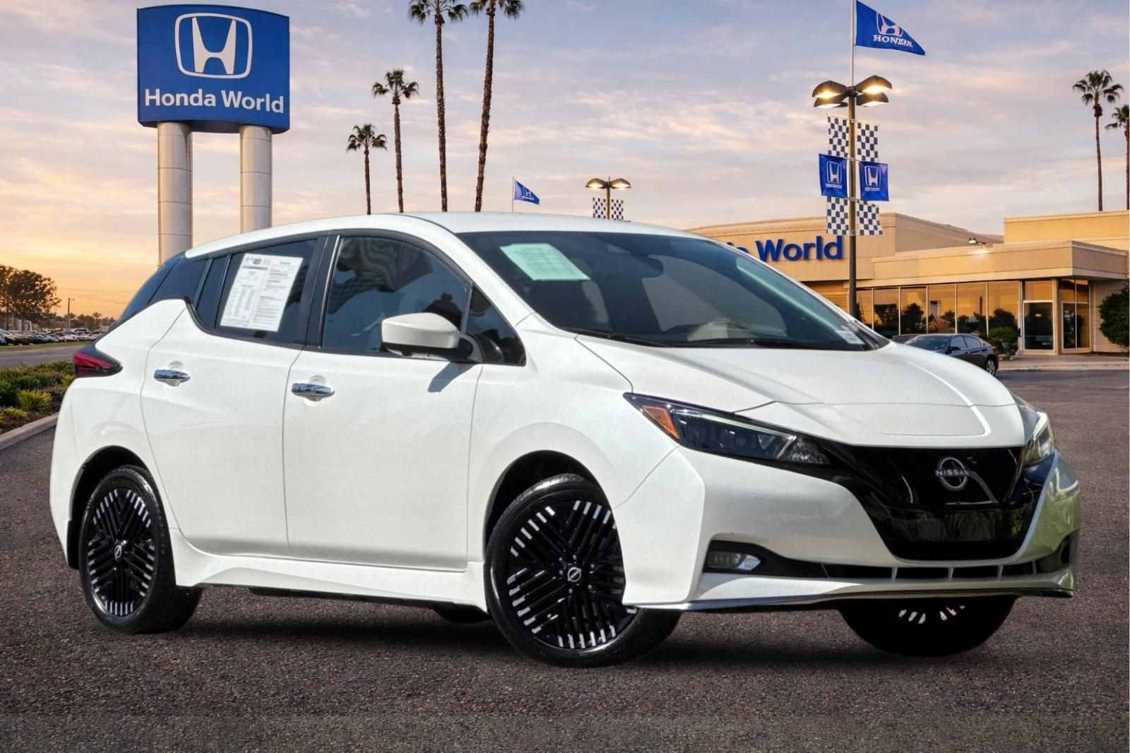 Used 2023 Nissan Leaf SV Plus FWD image 2
