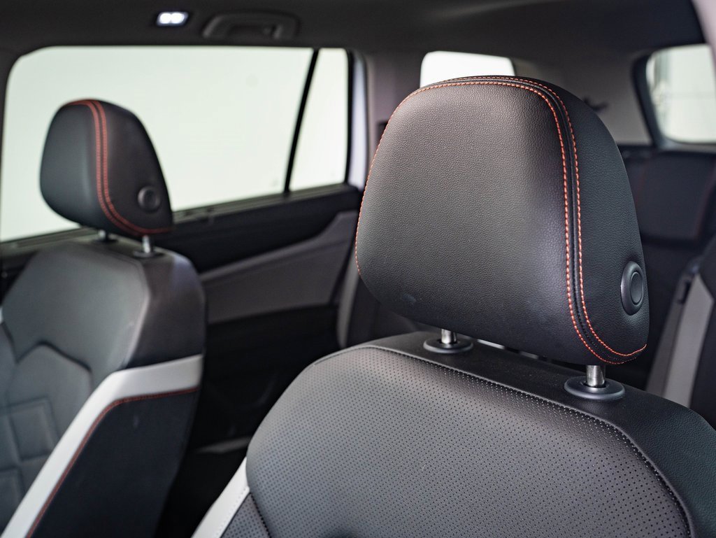 Used 2025 Volkswagen Atlas Peak Edition SE image 22