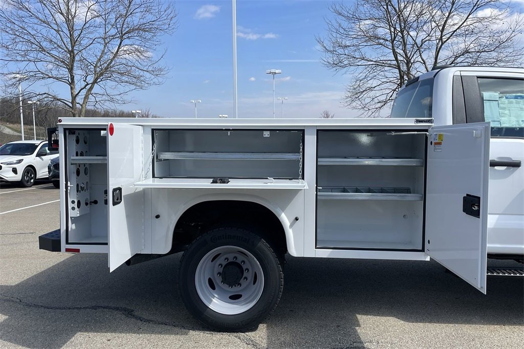 New 2024 Ford F550 4x4 Regular Cab Super Duty image 14