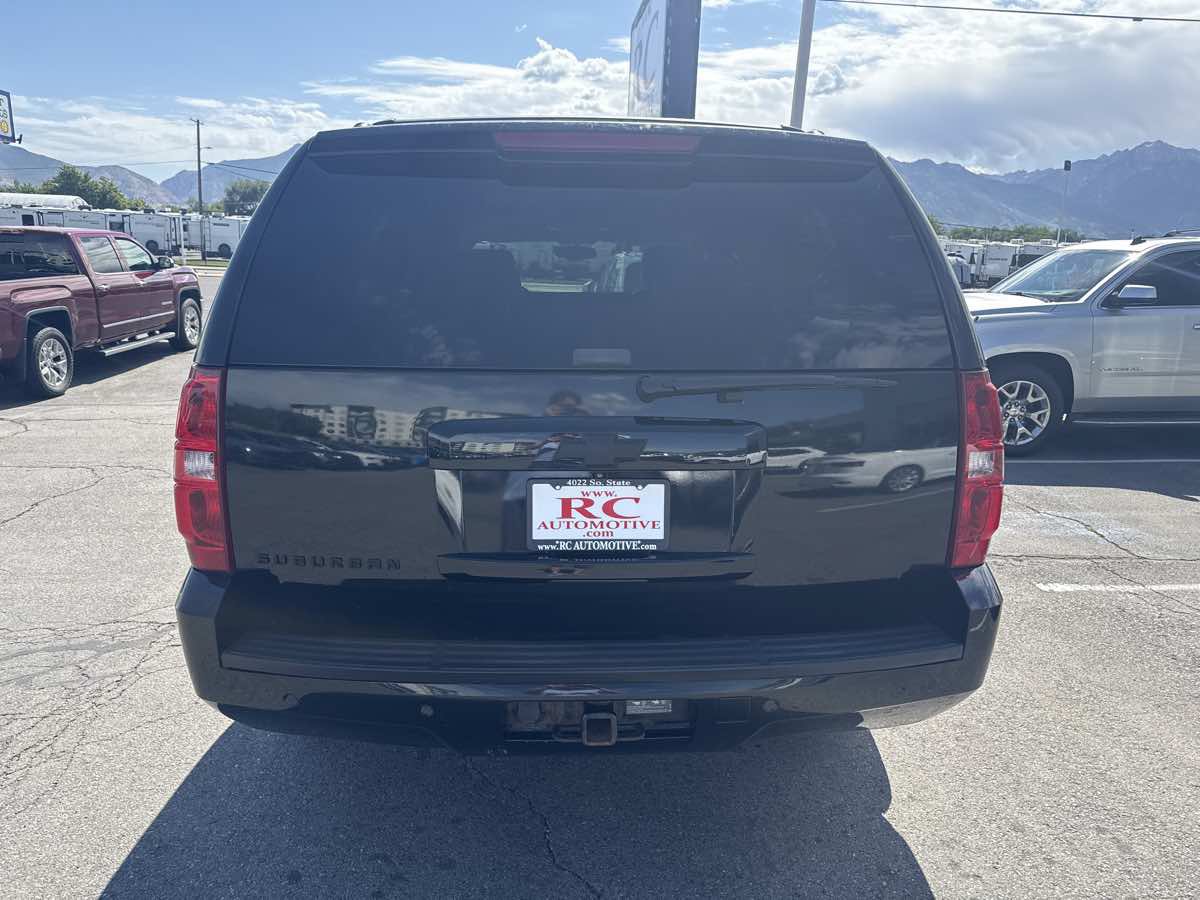 Used 2009 Chevrolet Suburban LT AWD/4WD image 6