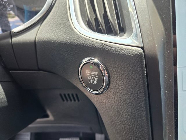 Used 2021 Ford Edge Titanium FWD image 27